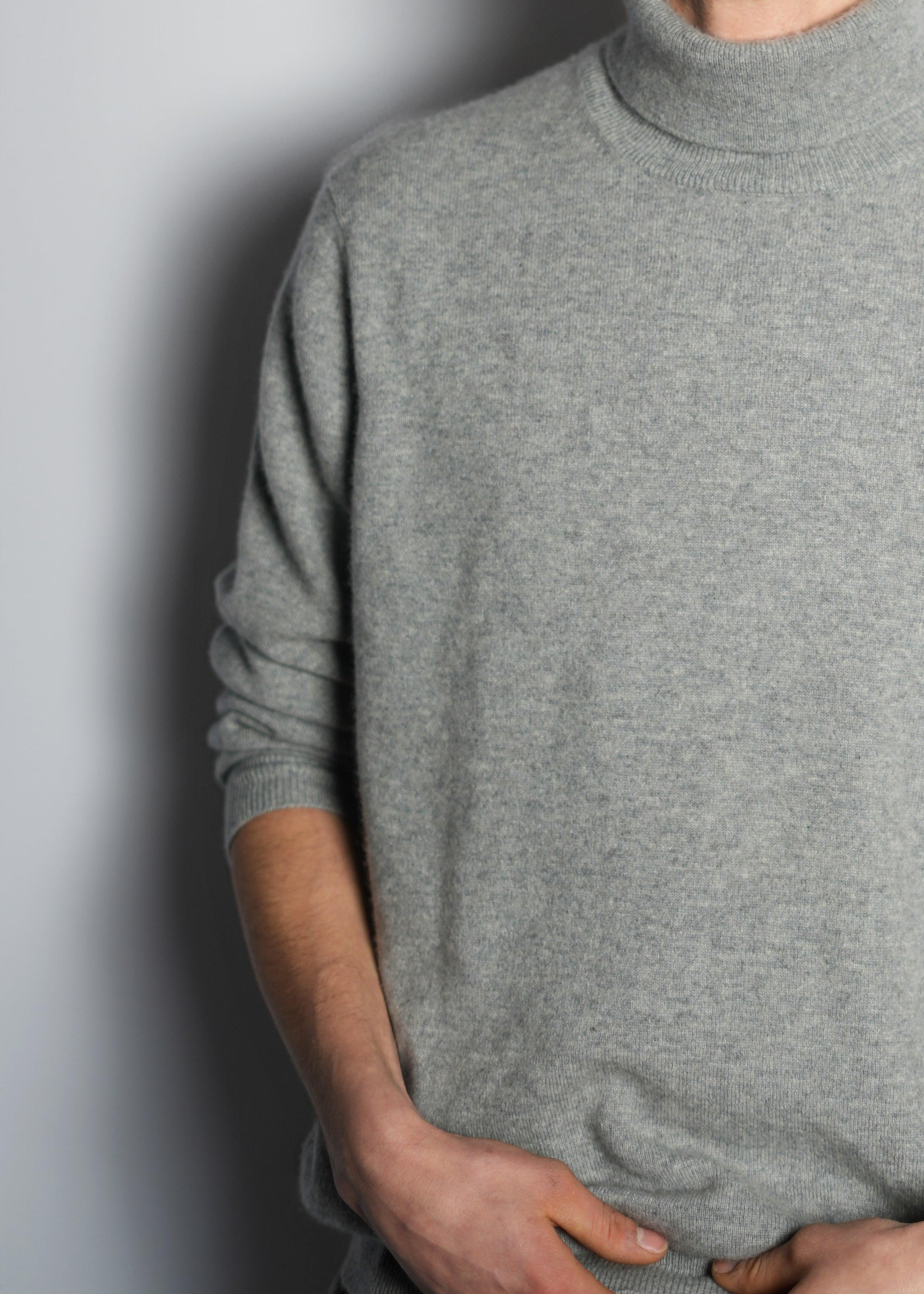 Classic Turtle Neck Cashmere Sweater - Kashme