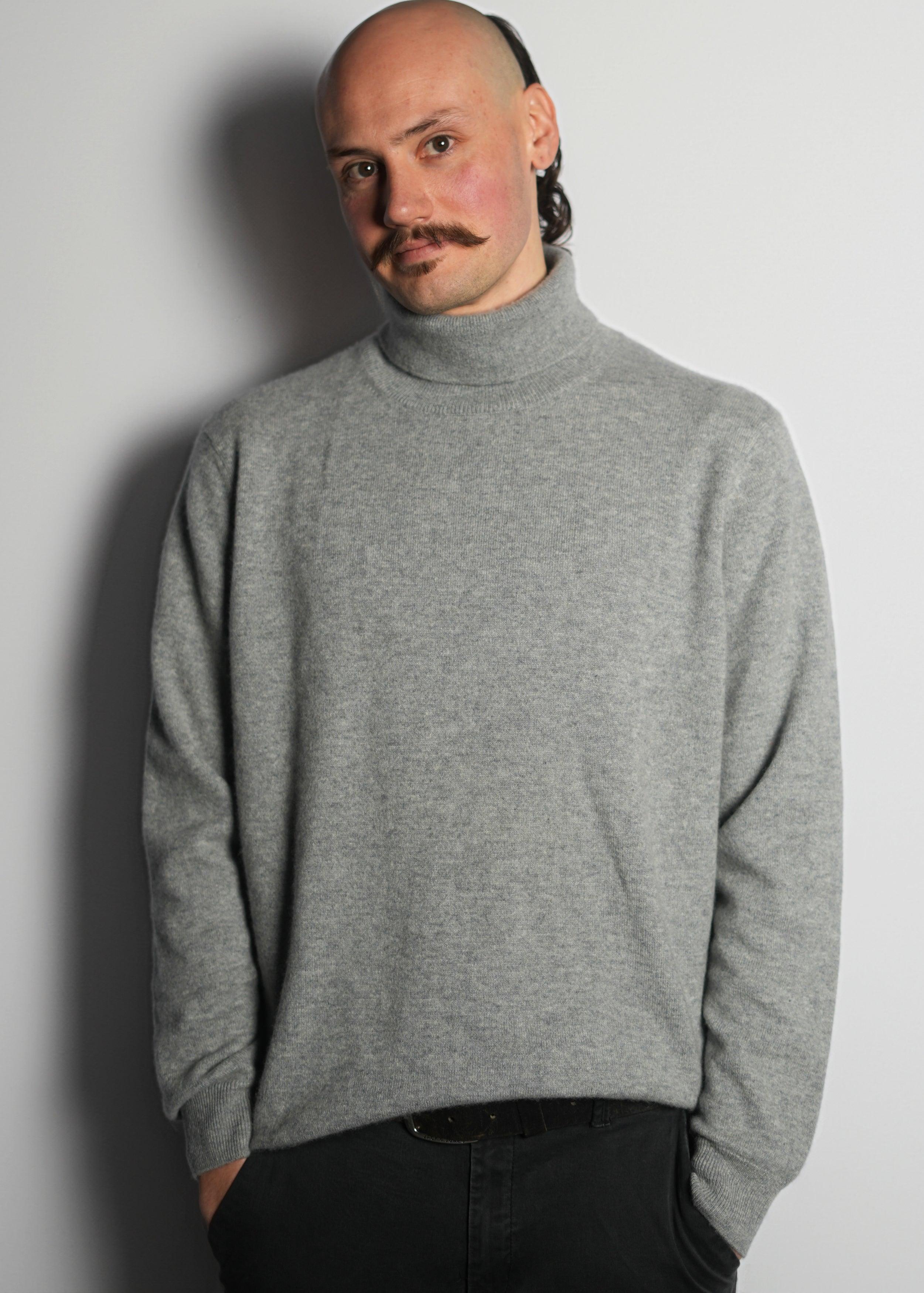 Classic Turtle Neck Cashmere Sweater - Kashme