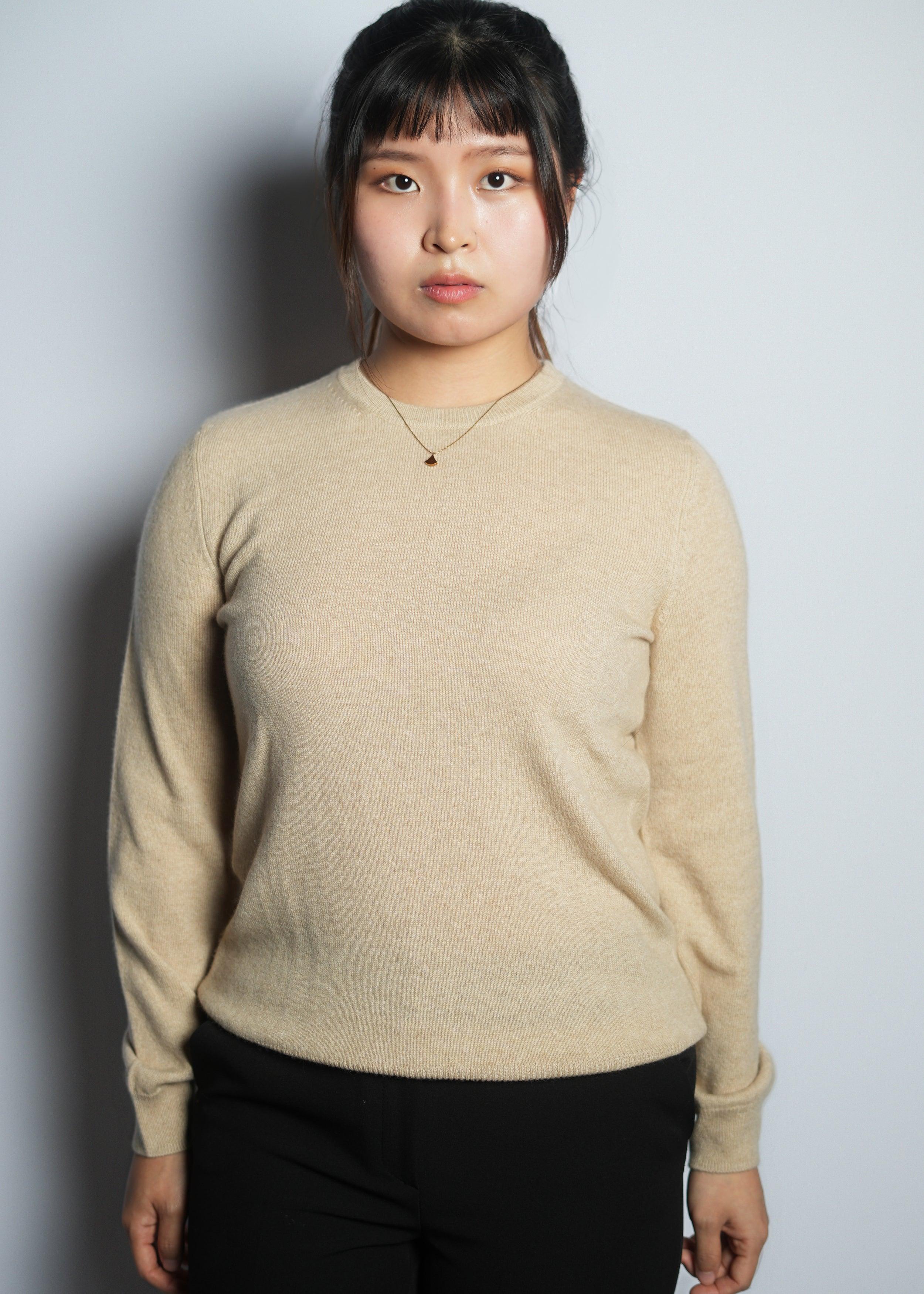 Classic Round Neck Cashmere Sweater - Kashme