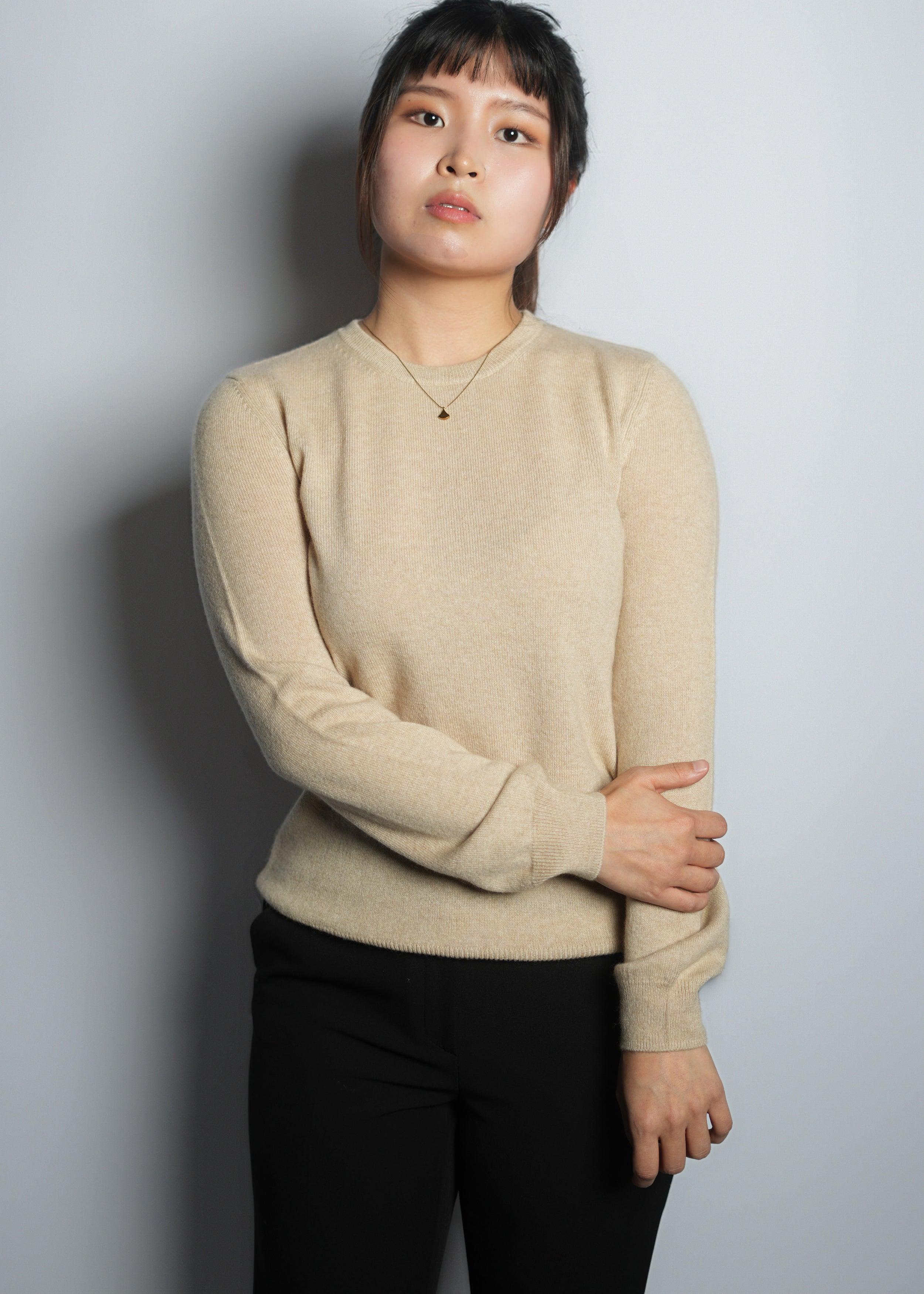 Classic Round Neck Cashmere Sweater - Kashme