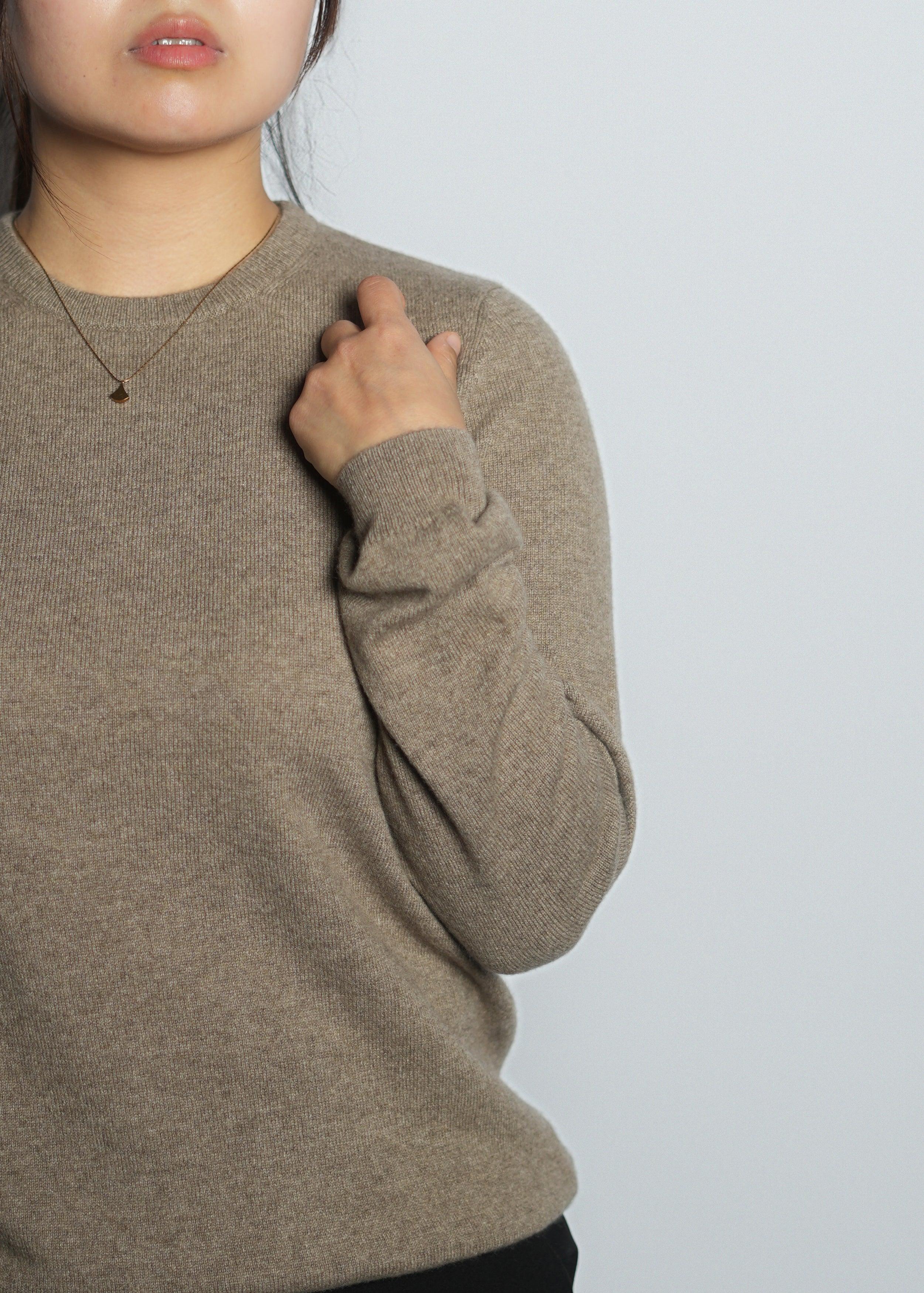 Classic Round Neck Cashmere Sweater - Kashme