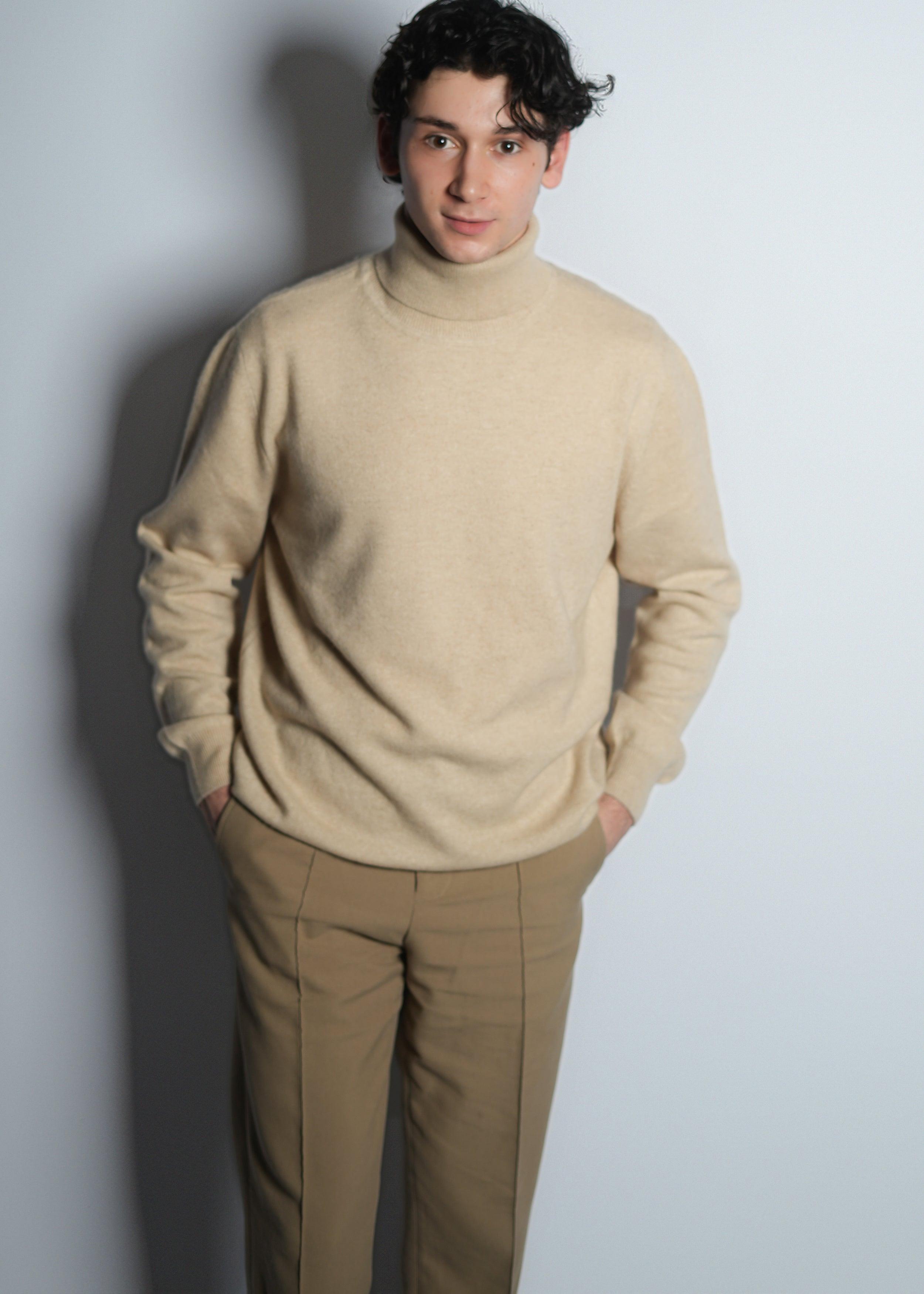 Classic Turtle Neck Cashmere Sweater - Kashme