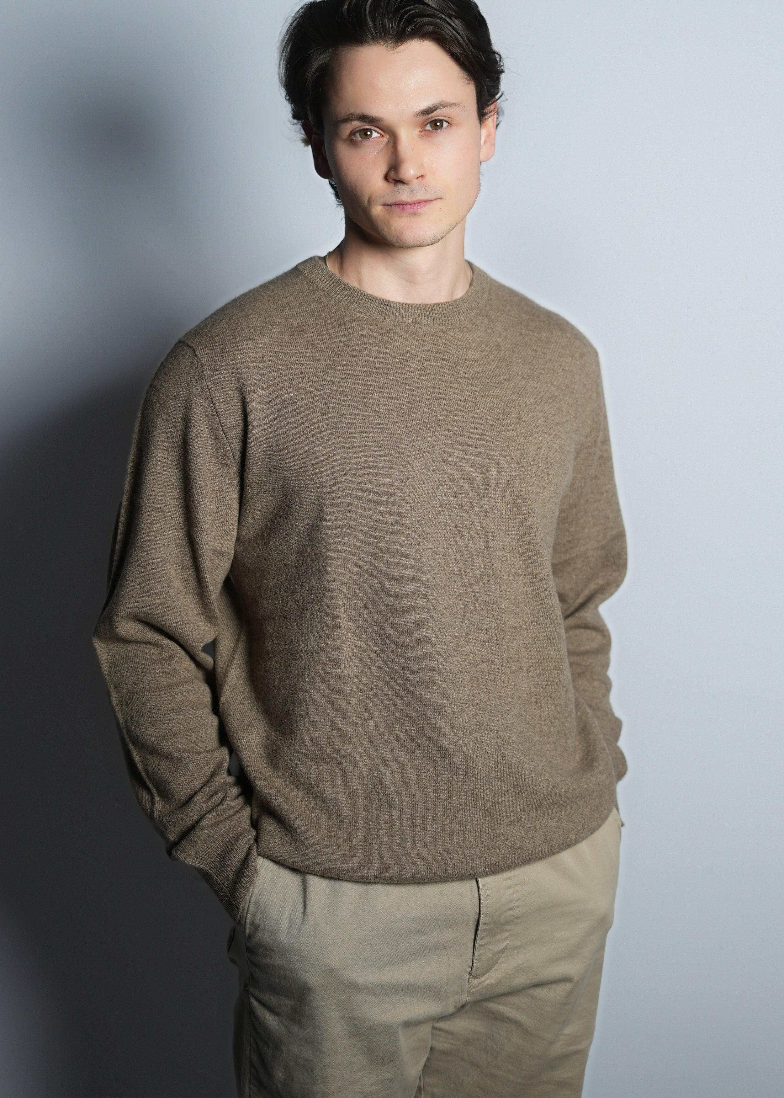 Classic Round Neck Cashmere Sweater - Kashme